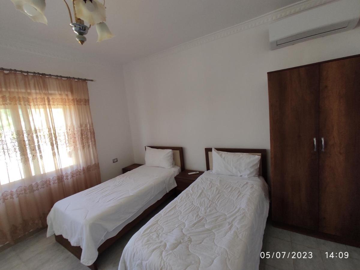 Guest House Pashollari Berati Exterior foto