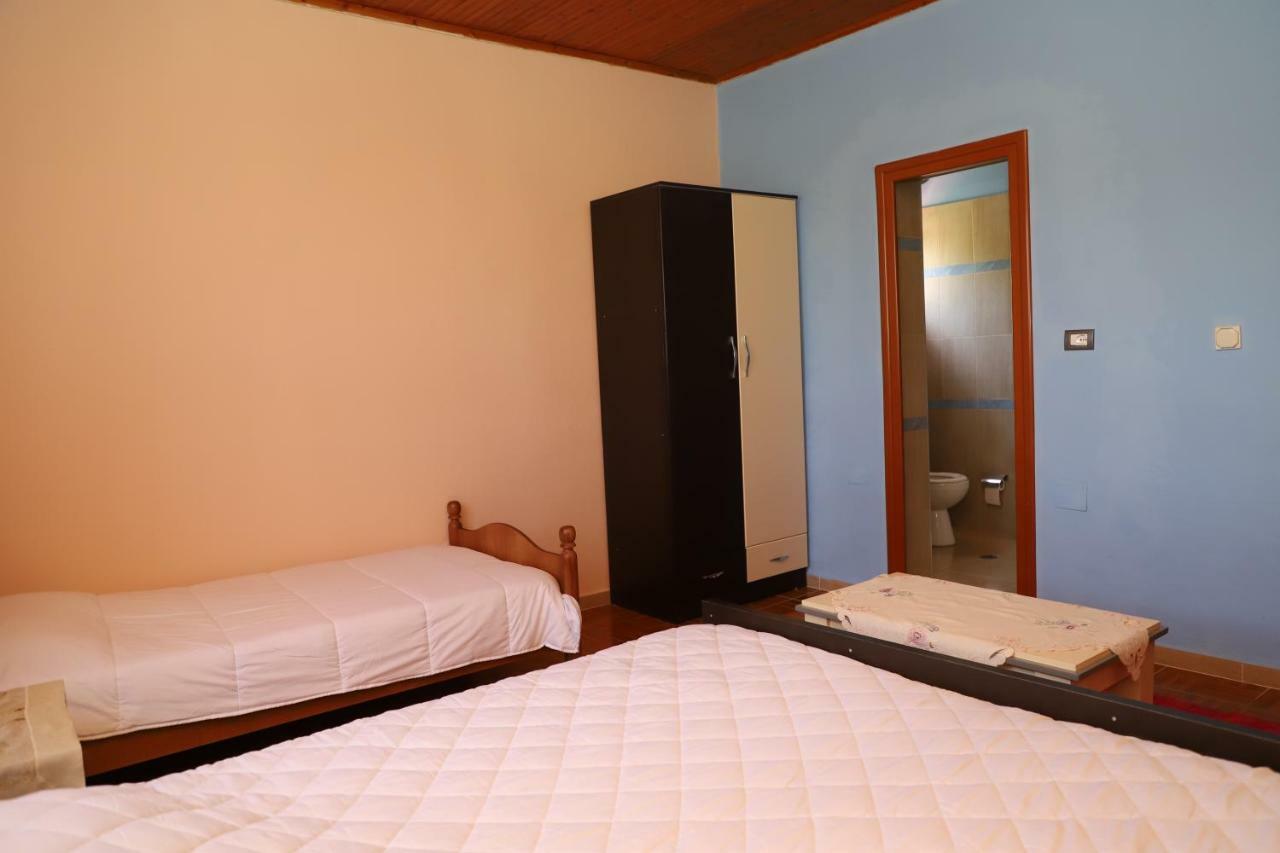 Guest House Pashollari Berati Exterior foto