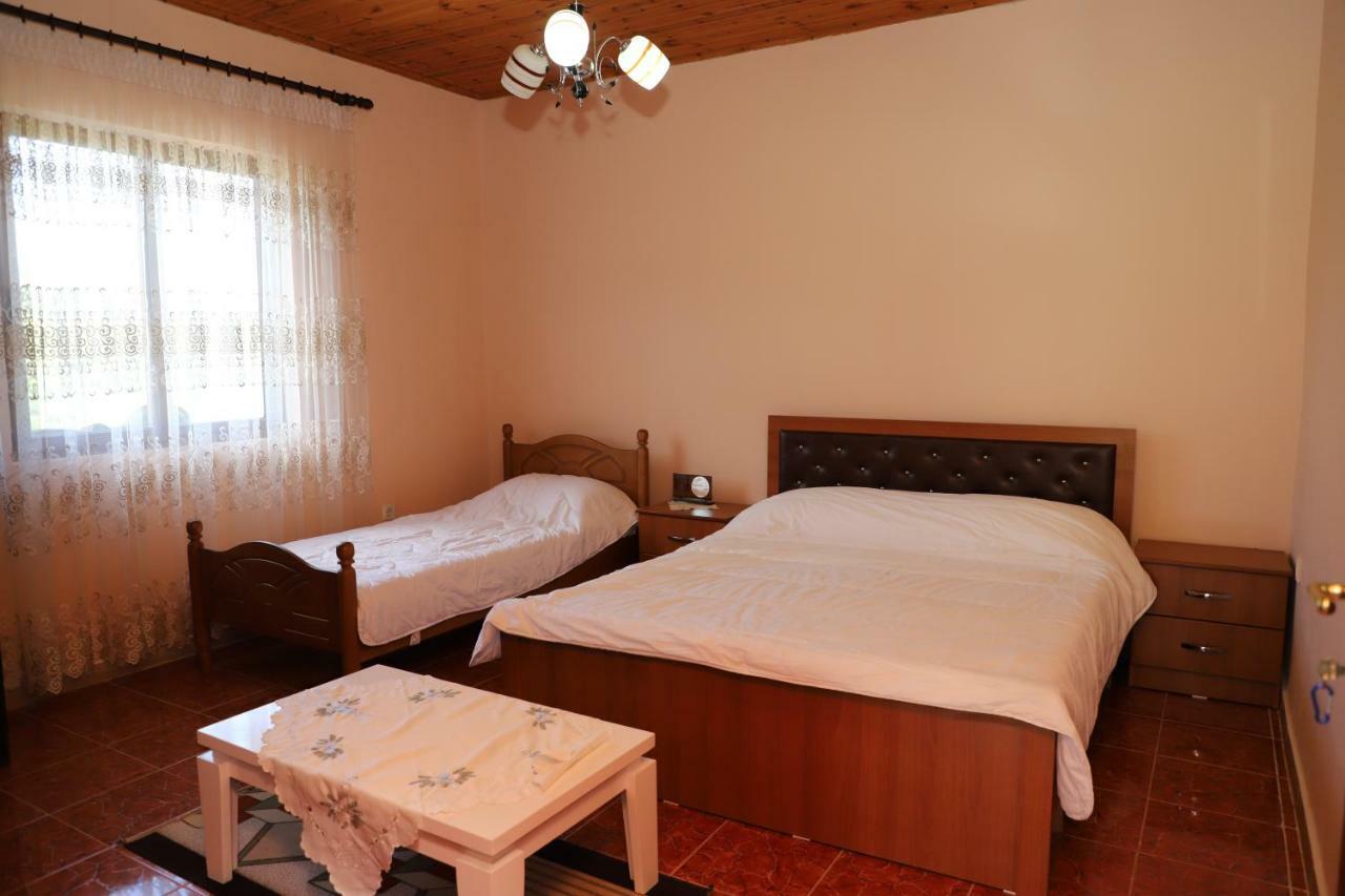 Guest House Pashollari Berati Exterior foto