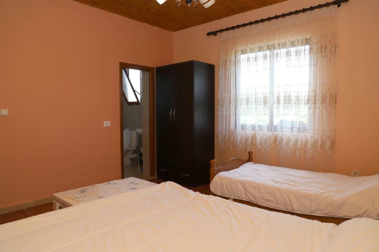 Guest House Pashollari Berati Exterior foto