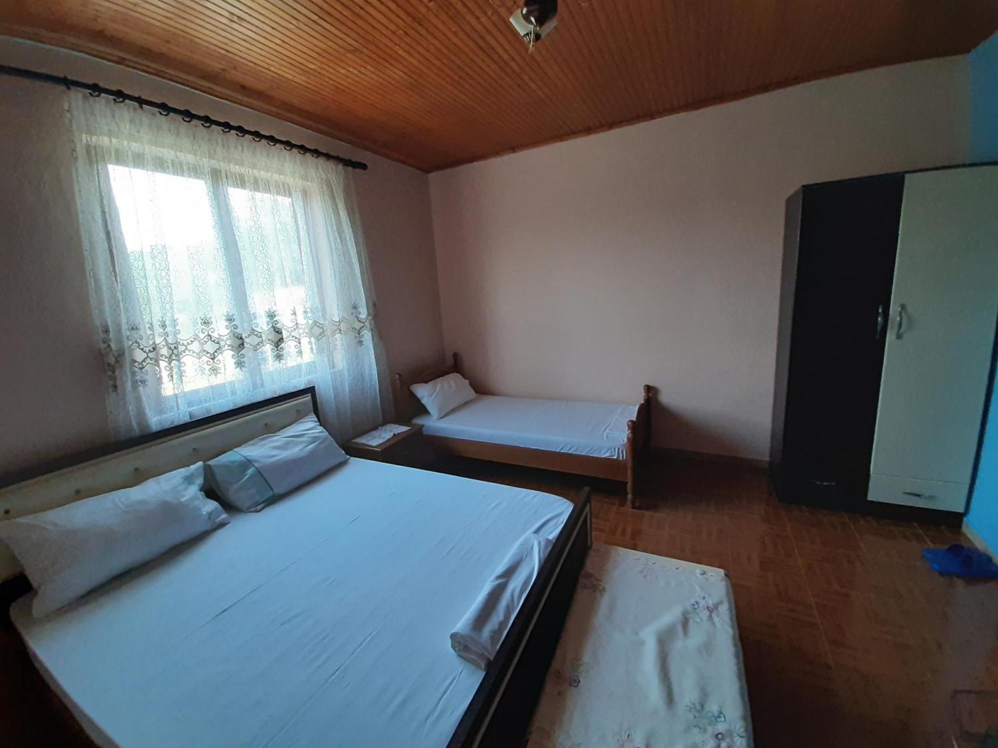 Guest House Pashollari Berati Exterior foto